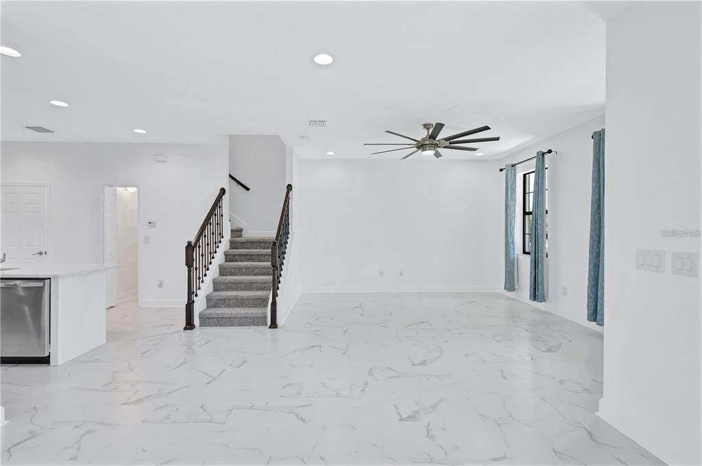 En Venta: $304,900 (2 camas, 2 baños, 1422 Pies cuadrados)