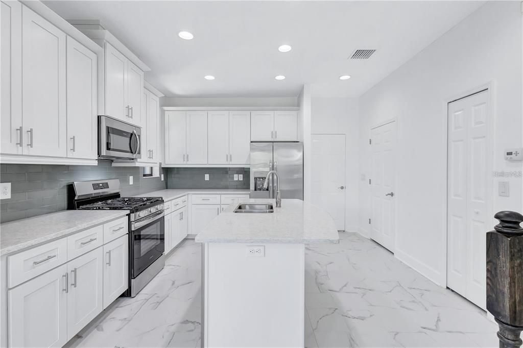 En Venta: $304,900 (2 camas, 2 baños, 1422 Pies cuadrados)