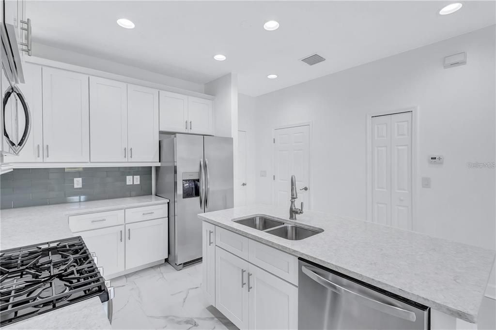 En Venta: $304,900 (2 camas, 2 baños, 1422 Pies cuadrados)