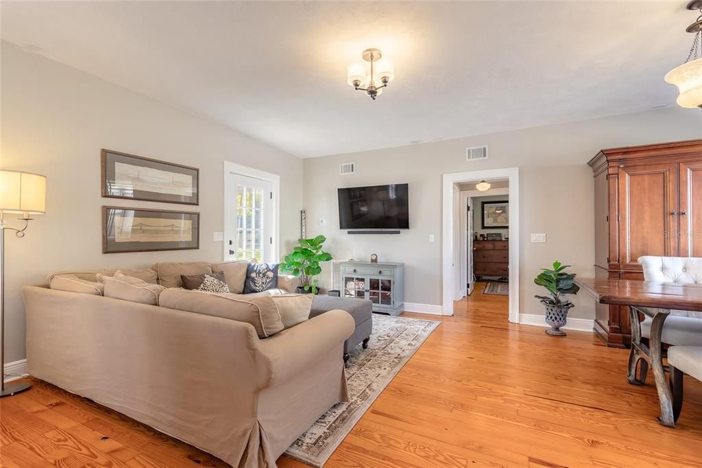 На продажу: $1,400,000 (5 спален, 6 ванн, 4529 Квадратных фут)