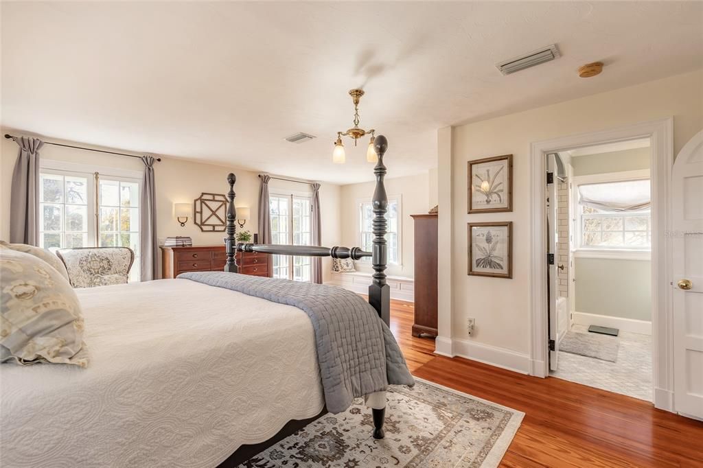 На продажу: $1,400,000 (5 спален, 6 ванн, 4529 Квадратных фут)