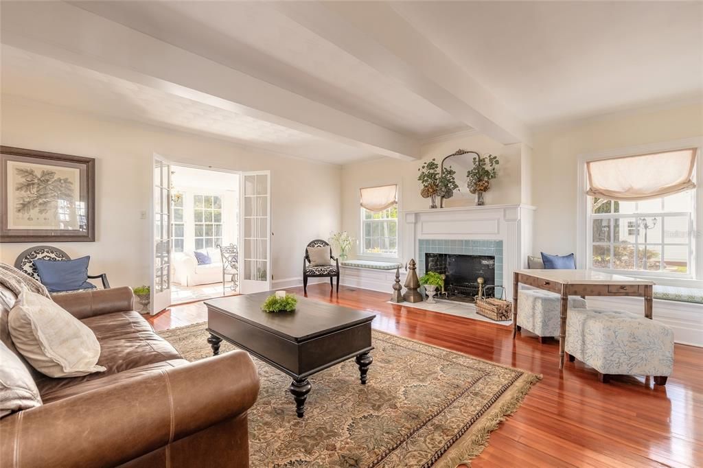 На продажу: $1,400,000 (5 спален, 6 ванн, 4529 Квадратных фут)