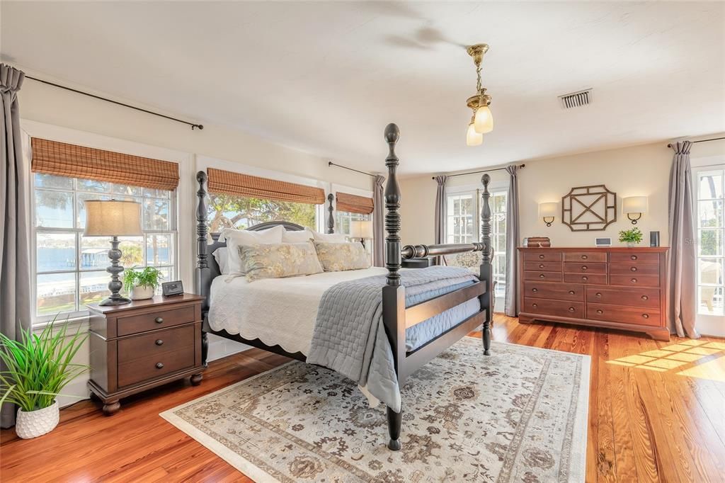 На продажу: $1,400,000 (5 спален, 6 ванн, 4529 Квадратных фут)