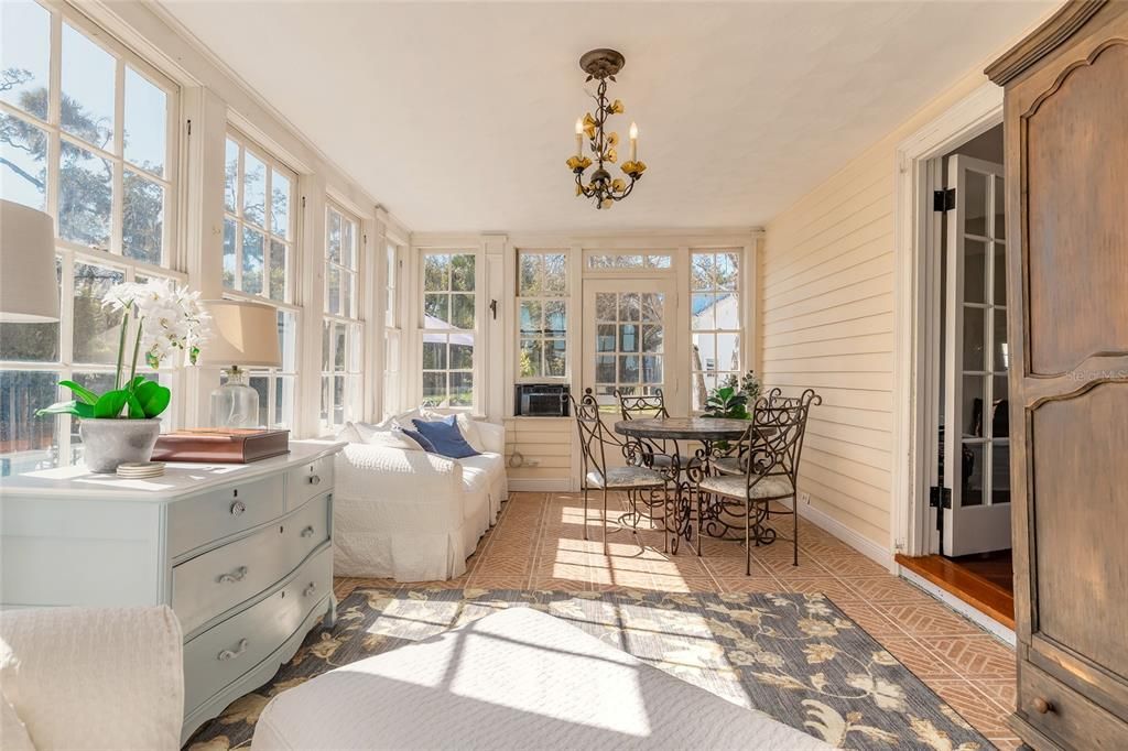 На продажу: $1,400,000 (5 спален, 6 ванн, 4529 Квадратных фут)