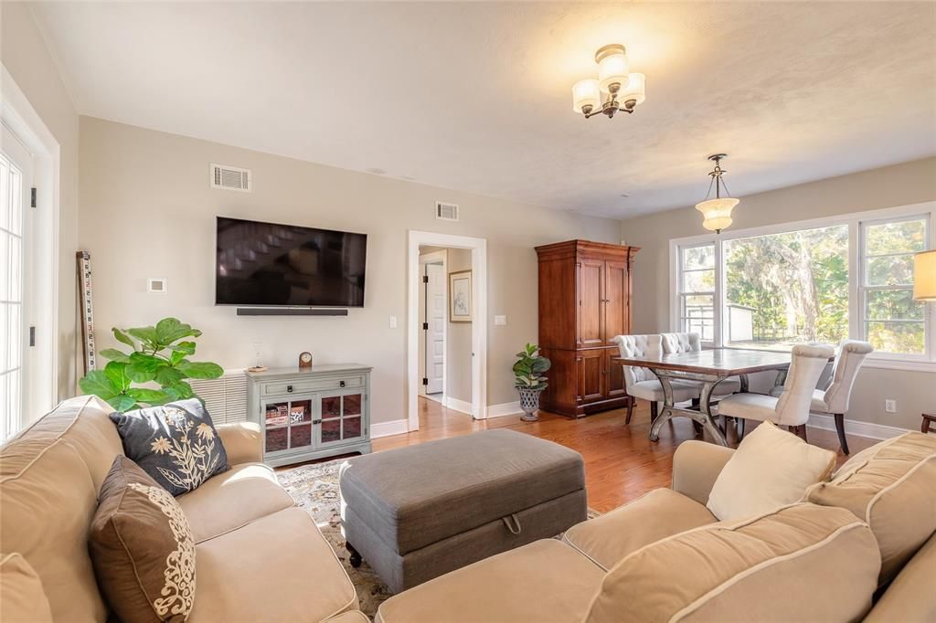 На продажу: $1,400,000 (5 спален, 6 ванн, 4529 Квадратных фут)