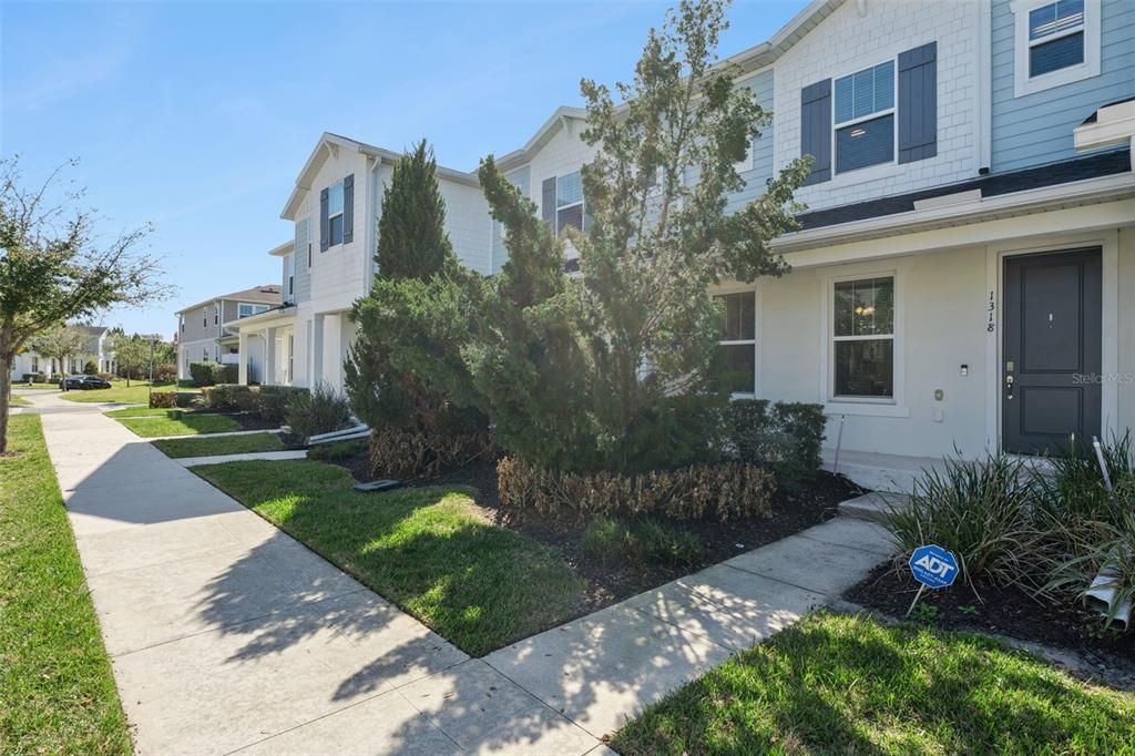 For Sale: $360,000 (2 beds, 2 baths, 1472 Square Feet)