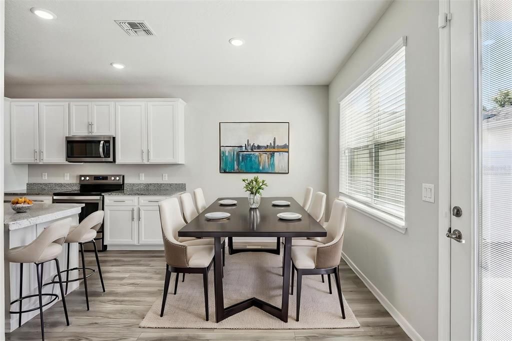 For Sale: $360,000 (2 beds, 2 baths, 1472 Square Feet)