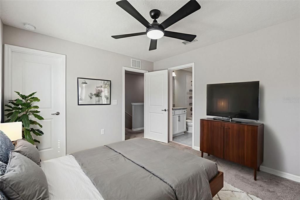 For Sale: $360,000 (2 beds, 2 baths, 1472 Square Feet)