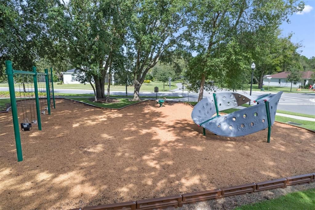 For Sale: $360,000 (2 beds, 2 baths, 1472 Square Feet)