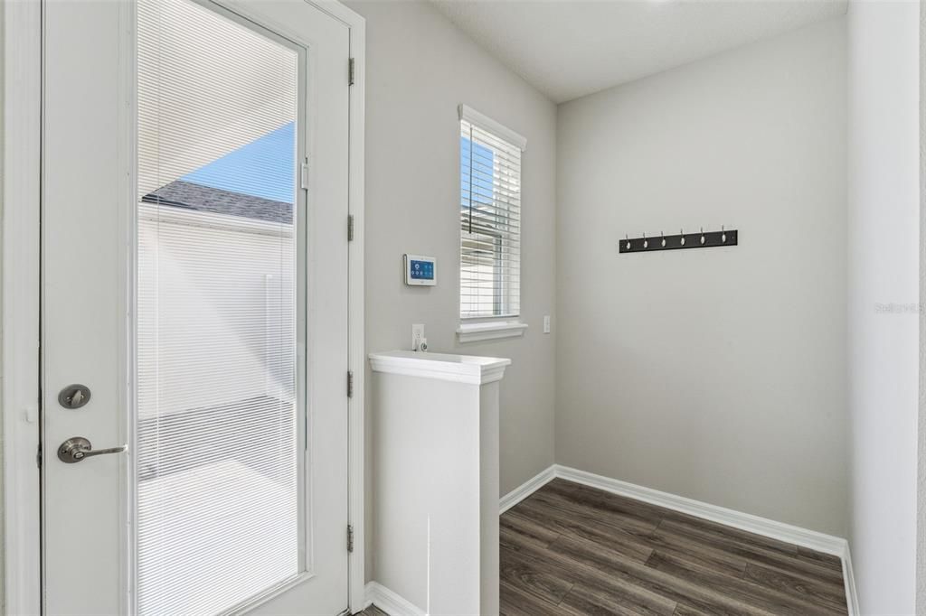 For Sale: $360,000 (2 beds, 2 baths, 1472 Square Feet)