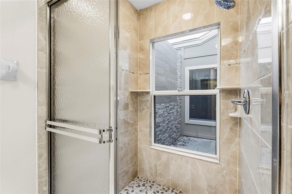 Active With Contract: $225,000 (2 beds, 2 baths, 1150 Square Feet)