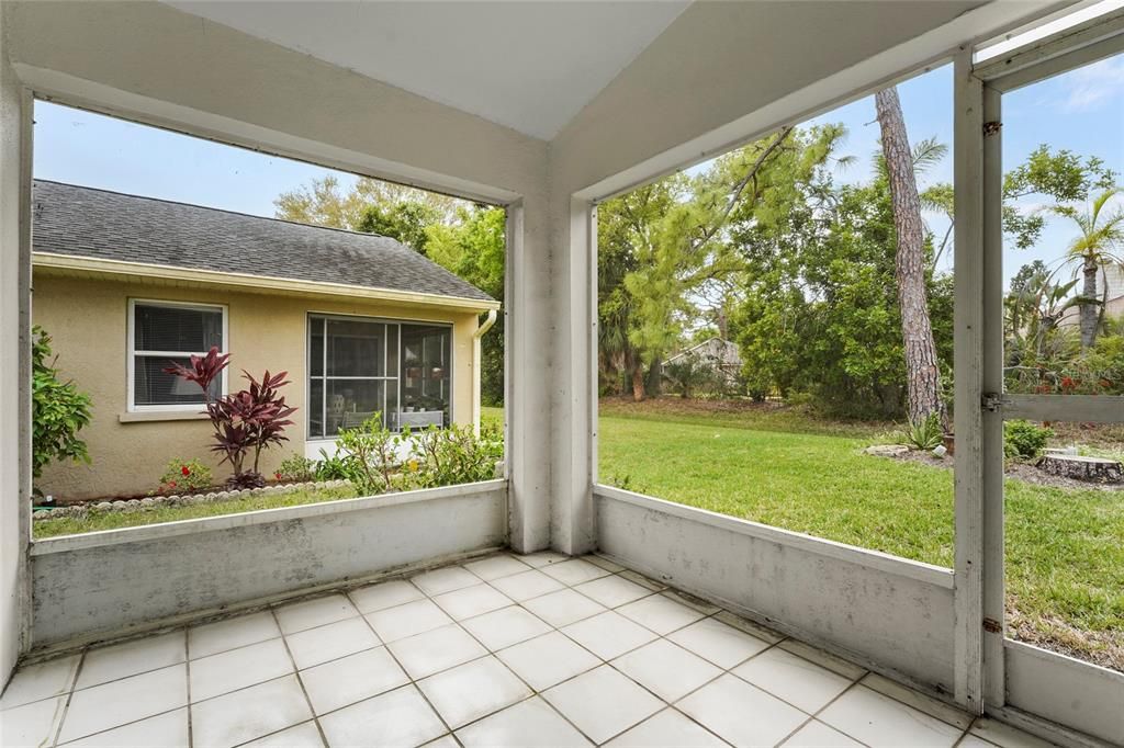 Active With Contract: $225,000 (2 beds, 2 baths, 1150 Square Feet)