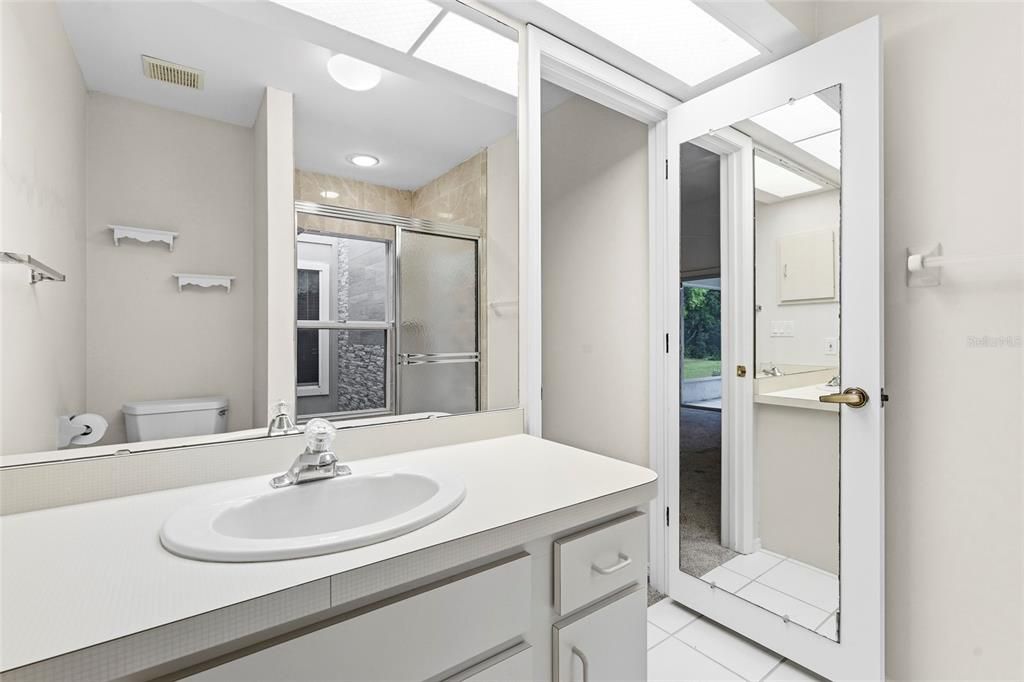 Active With Contract: $225,000 (2 beds, 2 baths, 1150 Square Feet)