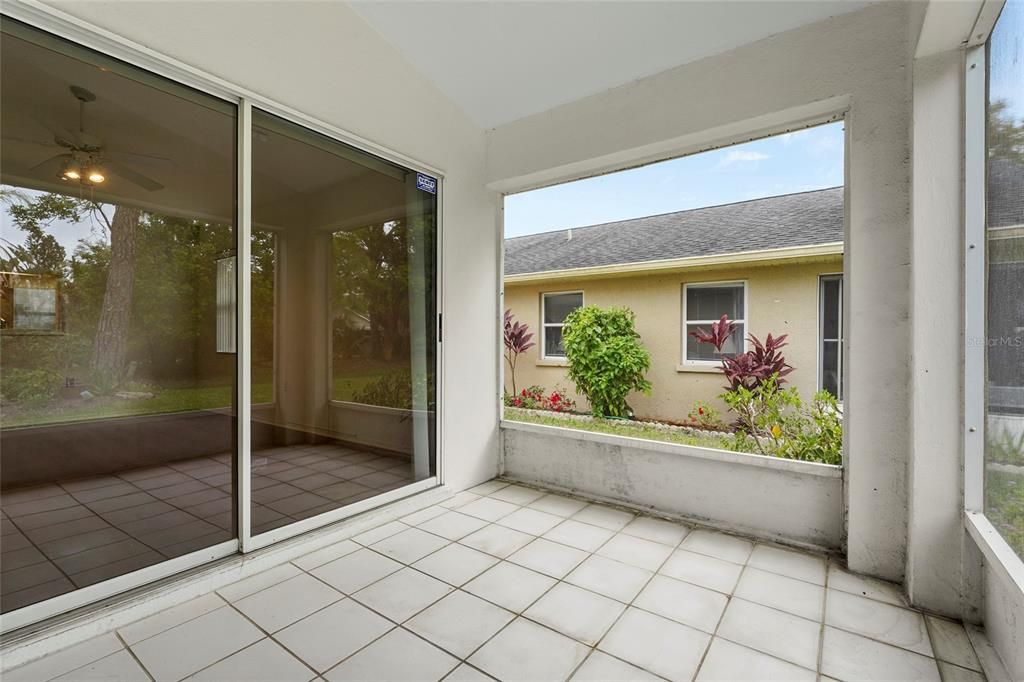 Active With Contract: $225,000 (2 beds, 2 baths, 1150 Square Feet)