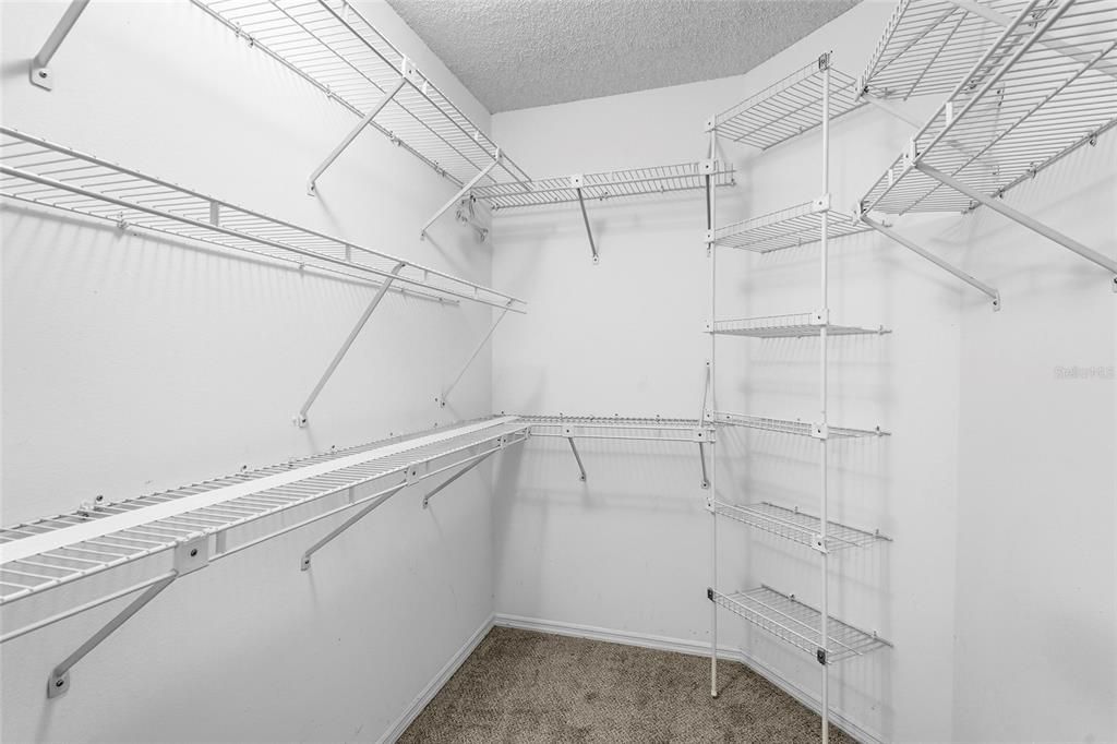 Active With Contract: $225,000 (2 beds, 2 baths, 1150 Square Feet)