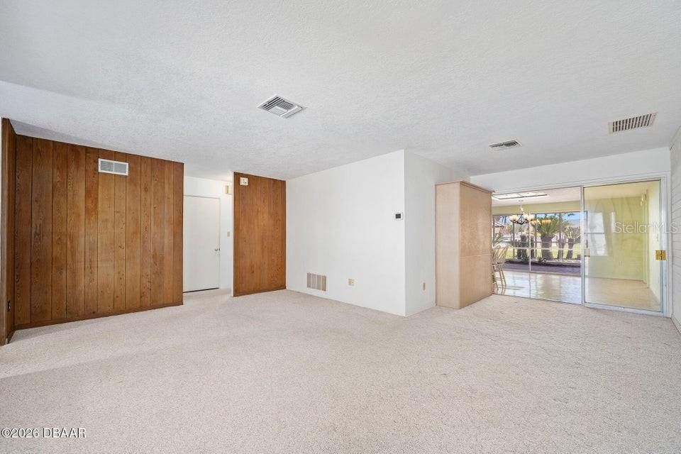 待售: $485,000 (3 贝兹, 2 浴室, 1960 平方英尺)