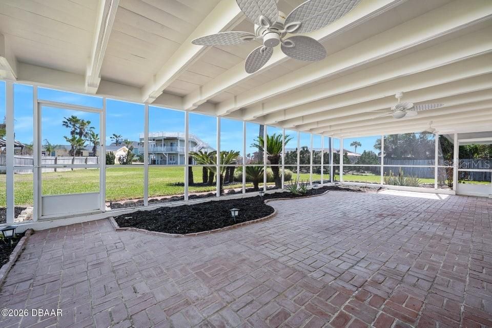 待售: $485,000 (3 贝兹, 2 浴室, 1960 平方英尺)