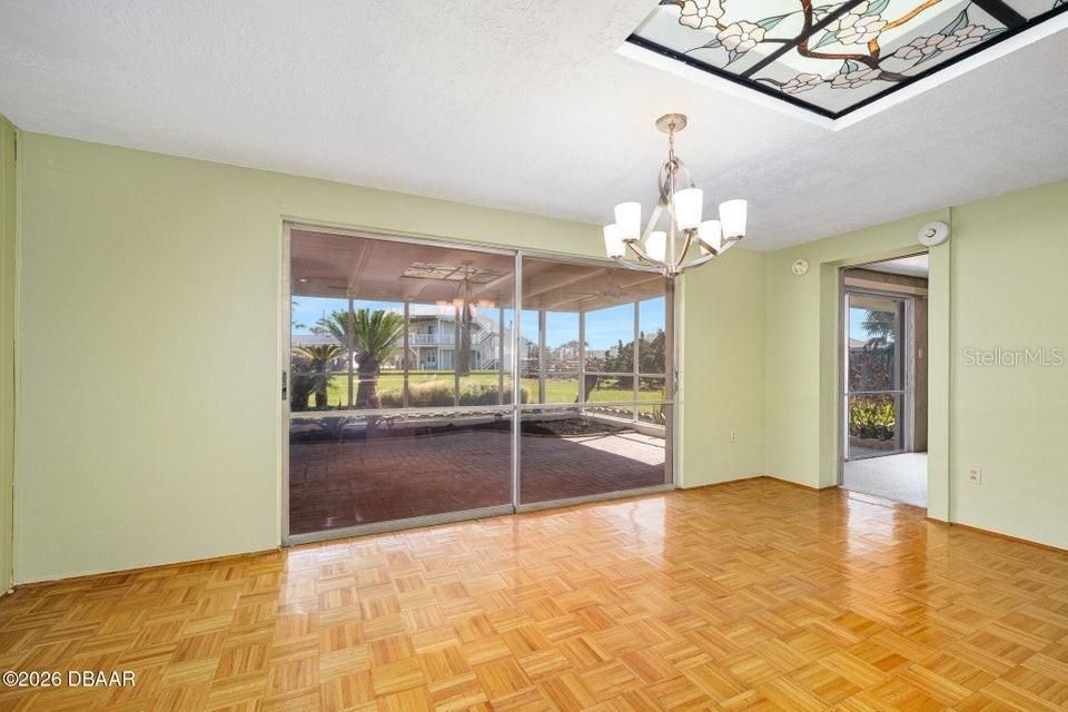 待售: $485,000 (3 贝兹, 2 浴室, 1960 平方英尺)