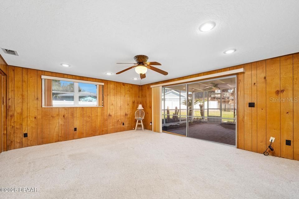 待售: $485,000 (3 贝兹, 2 浴室, 1960 平方英尺)