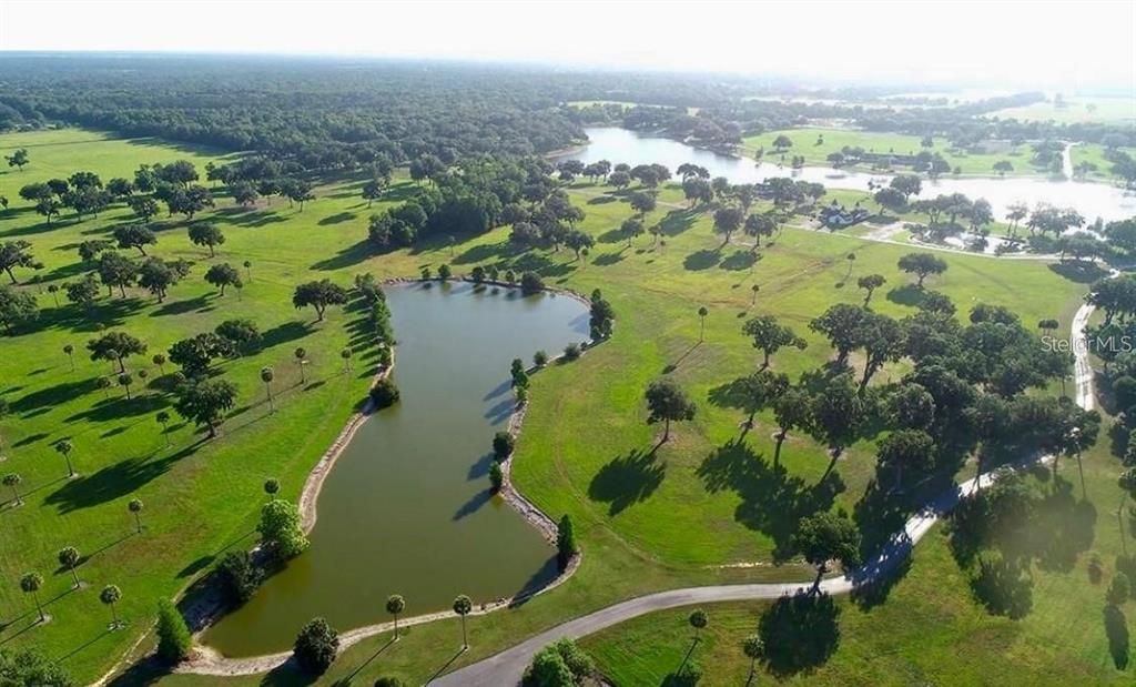 待售: $530,000 (11.10 acres)