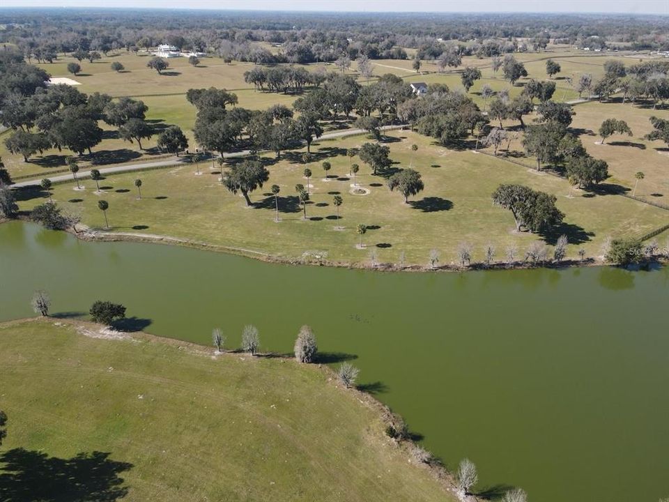 待售: $530,000 (11.10 acres)