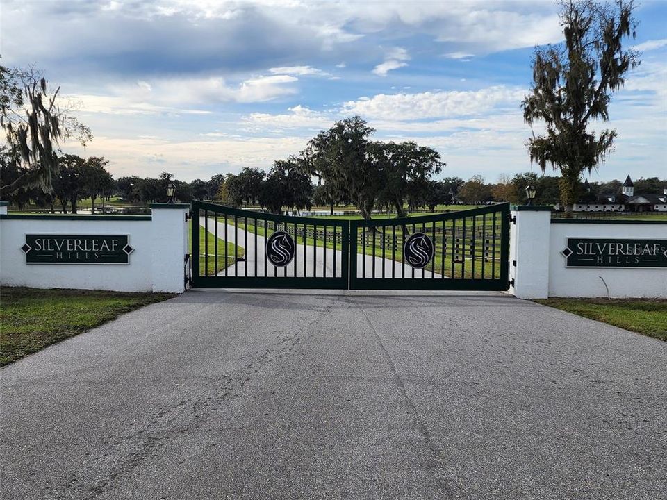 待售: $530,000 (11.10 acres)