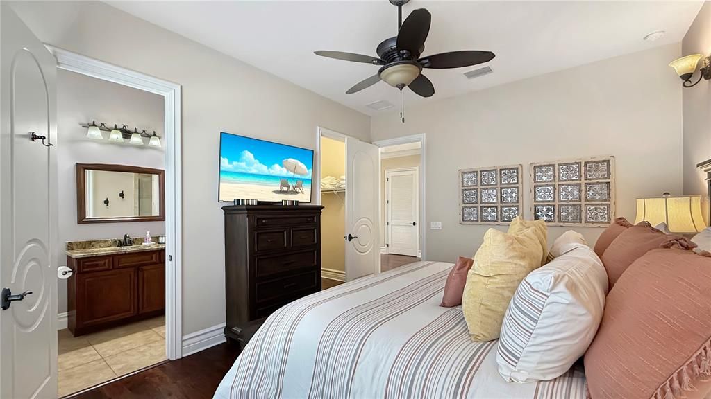 For Sale: $1,629,000 (5 beds, 5 baths, 5061 Square Feet)