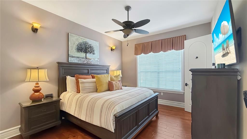 For Sale: $1,629,000 (5 beds, 5 baths, 5061 Square Feet)