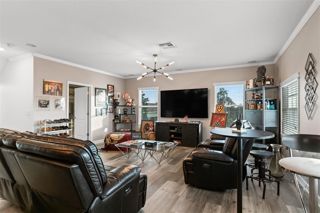 En Venta: $965,000 (4 camas, 4 baños, 3918 Pies cuadrados)