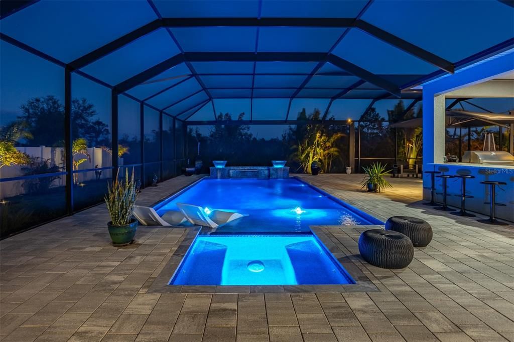 En Venta: $965,000 (4 camas, 4 baños, 3918 Pies cuadrados)