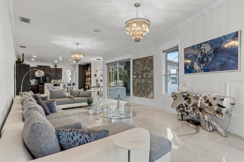En Venta: $965,000 (4 camas, 4 baños, 3918 Pies cuadrados)