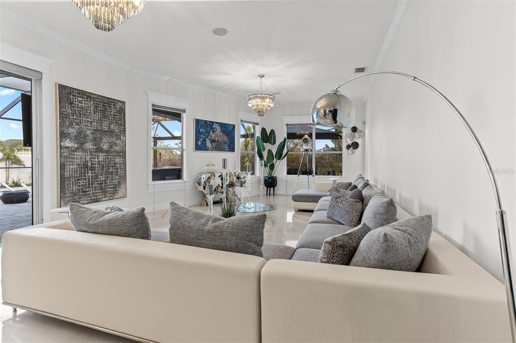 En Venta: $965,000 (4 camas, 4 baños, 3918 Pies cuadrados)