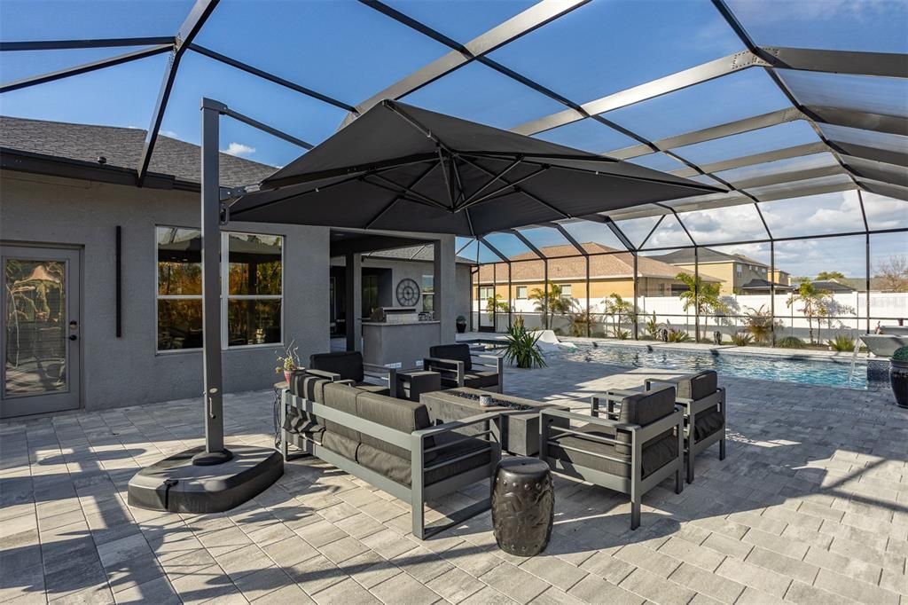 En Venta: $965,000 (4 camas, 4 baños, 3918 Pies cuadrados)