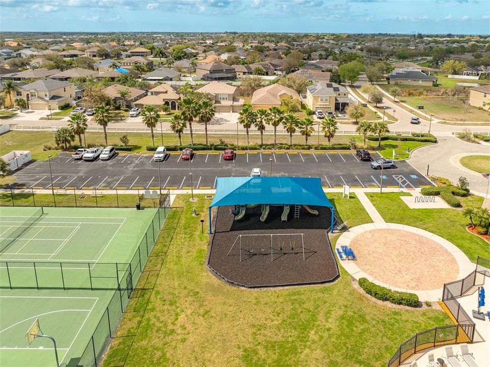 En Venta: $965,000 (4 camas, 4 baños, 3918 Pies cuadrados)