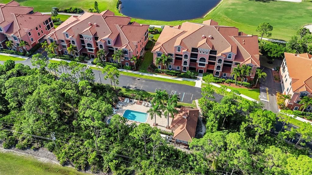 Под контрактом: $375,000 (2 спален, 2 ванн, 1852 Квадратных фут)