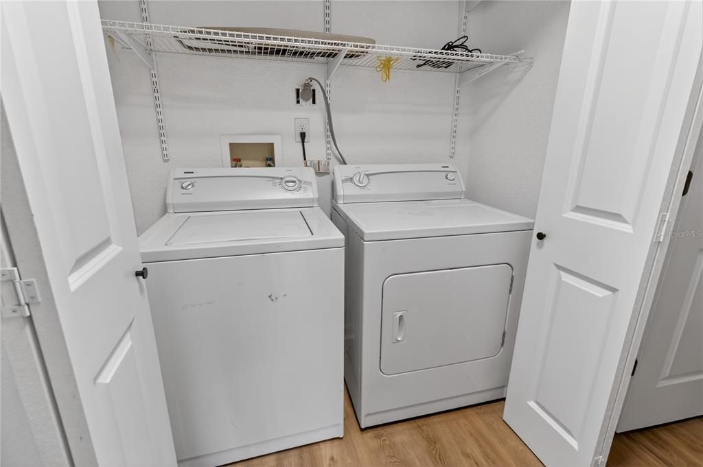 Под контрактом: $159,999 (2 спален, 2 ванн, 901 Квадратных фут)