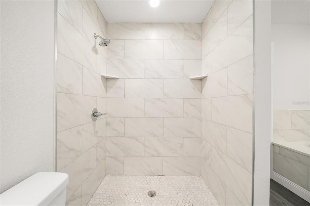 На продажу: $339,900 (4 спален, 2 ванн, 1748 Квадратных фут)