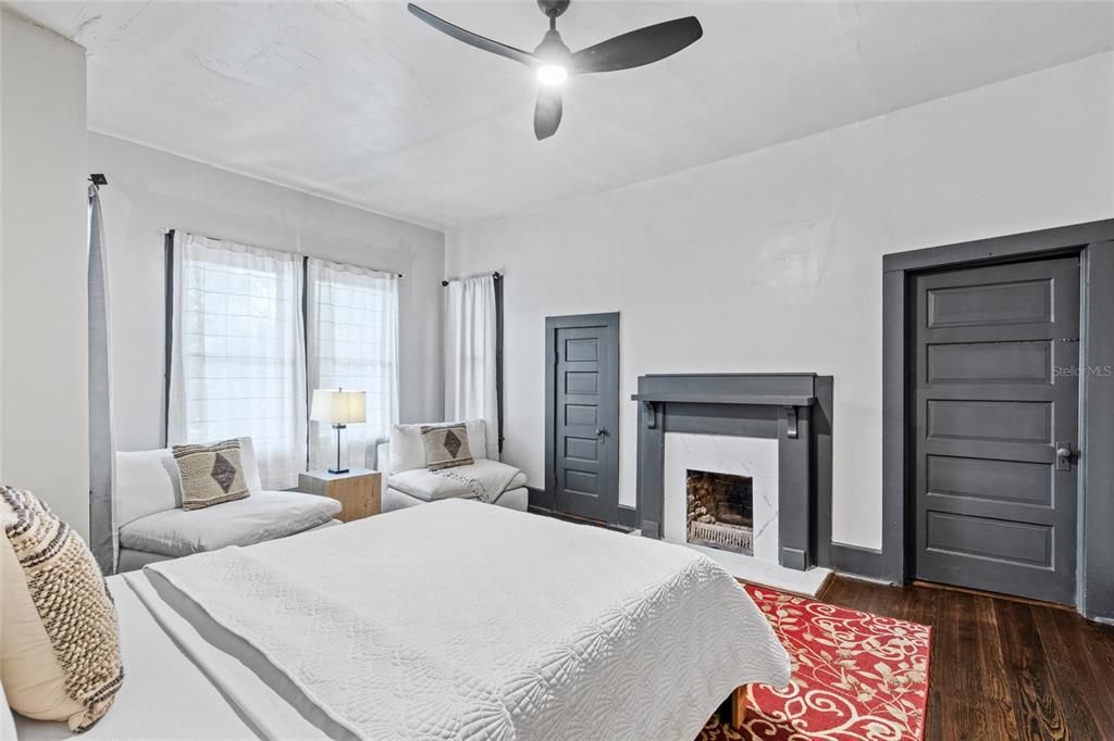 For Sale: $225,000 (3 beds, 2 baths, 1420 Square Feet)