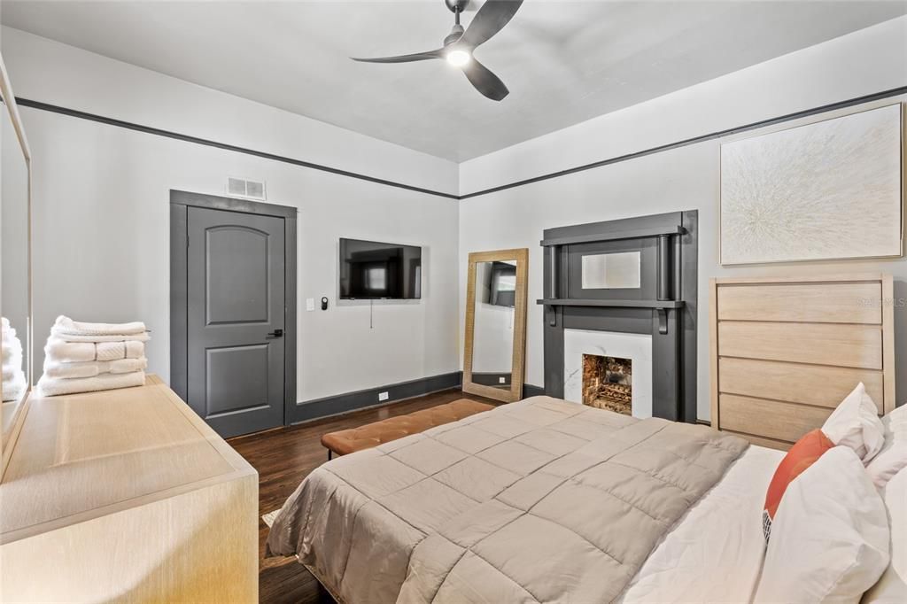 For Sale: $225,000 (3 beds, 2 baths, 1420 Square Feet)