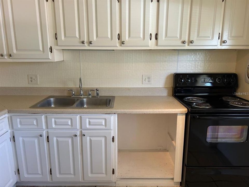 For Rent: $999 (1 beds, 1 baths, 630 Square Feet)