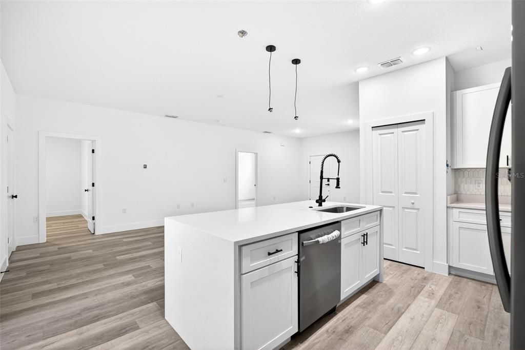 Active With Contract: $346,000 (4 beds, 3 baths, 1827 Square Feet)