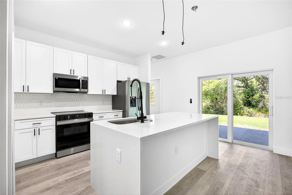 Active With Contract: $346,000 (4 beds, 3 baths, 1827 Square Feet)