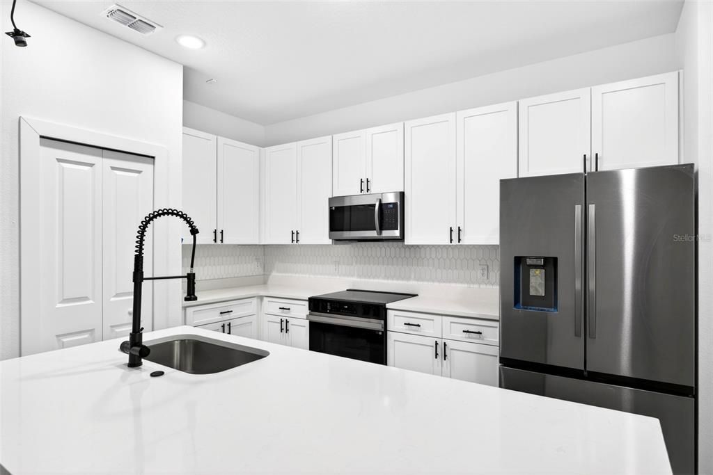 Active With Contract: $346,000 (4 beds, 3 baths, 1827 Square Feet)