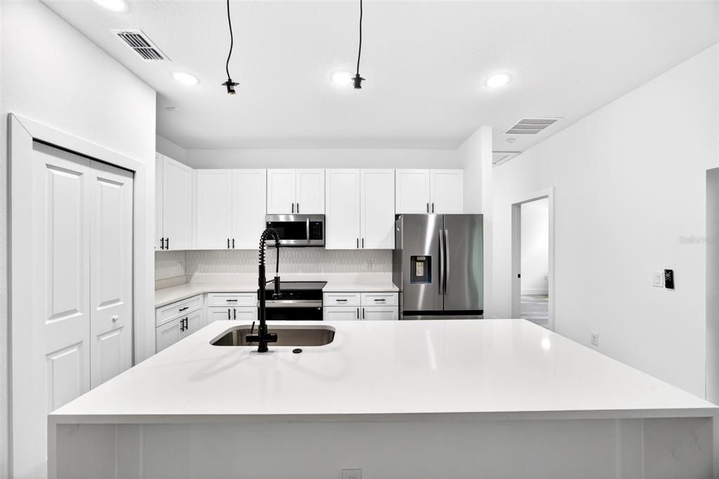 Active With Contract: $346,000 (4 beds, 3 baths, 1827 Square Feet)