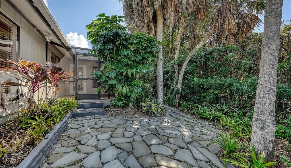 For Sale: $1,160,000 (3 beds, 2 baths, 2272 Square Feet)