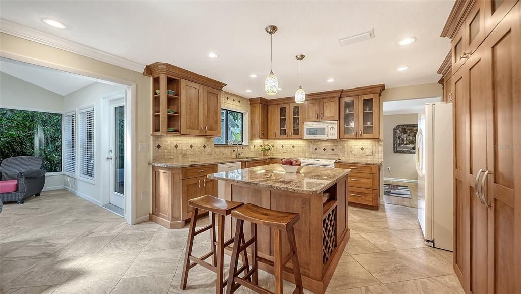 For Sale: $1,160,000 (3 beds, 2 baths, 2272 Square Feet)