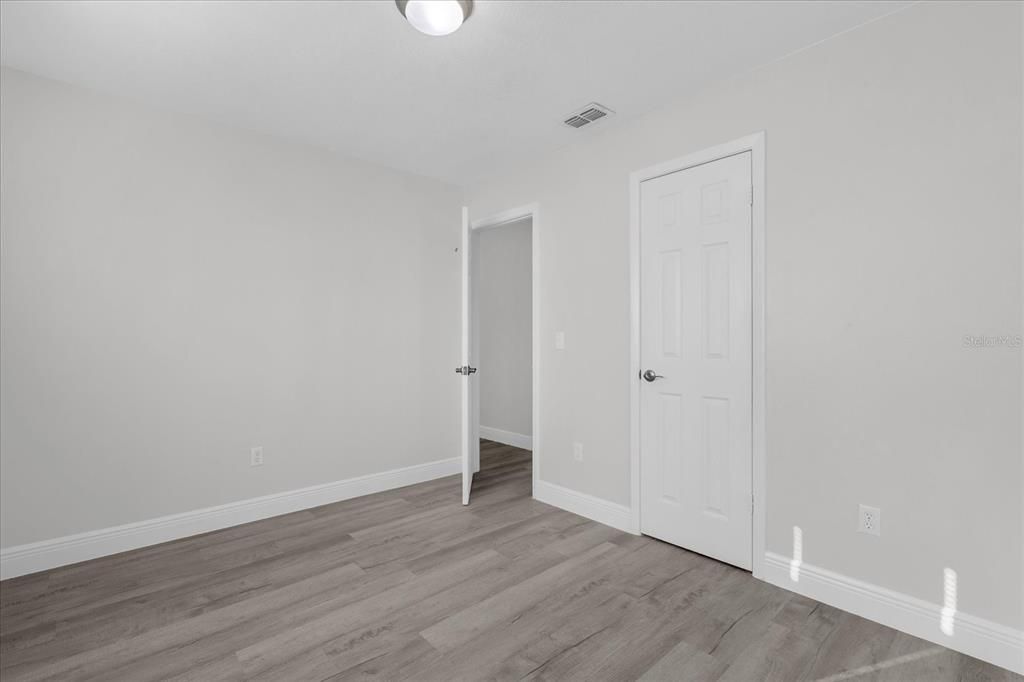 Active With Contract: $339,999 (3 beds, 2 baths, 1000 Square Feet)