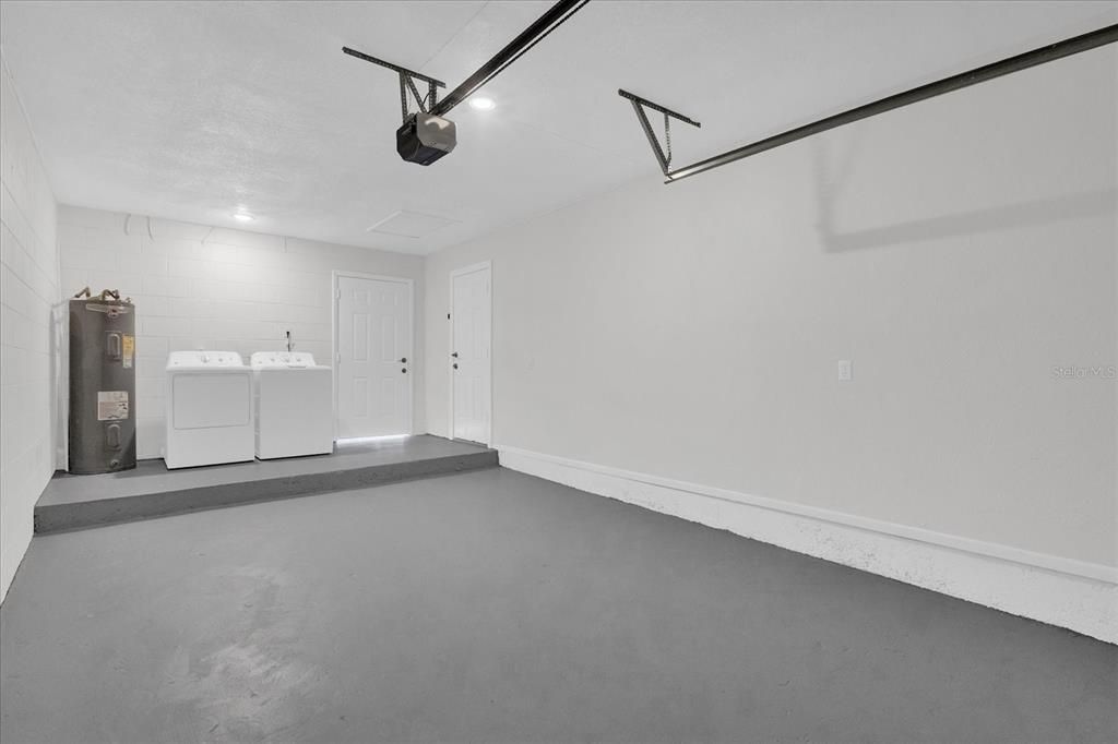 Active With Contract: $339,999 (3 beds, 2 baths, 1000 Square Feet)