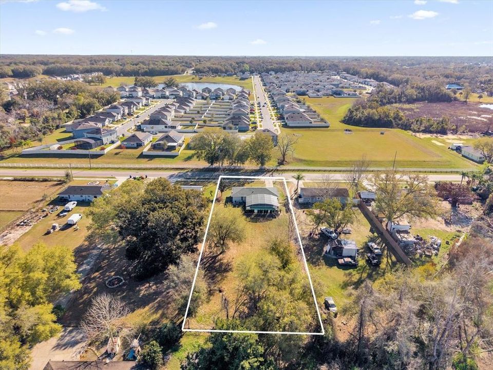 Active With Contract: $339,999 (3 beds, 2 baths, 1000 Square Feet)