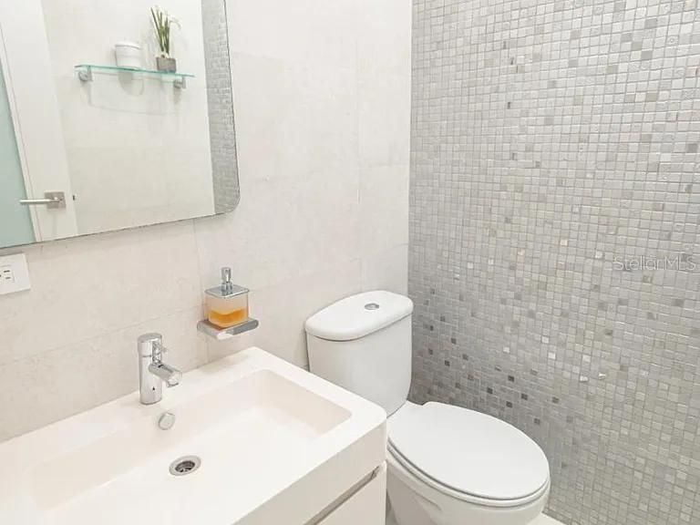 На продажу: $995,000 (4 спален, 2 ванн, 1200 Квадратных фут)